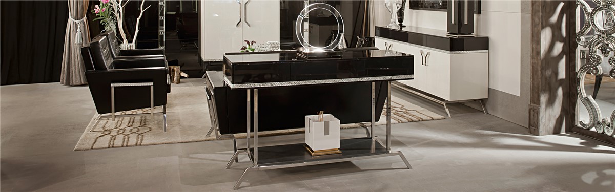 Arte Veneziana Glossier New Classic Console