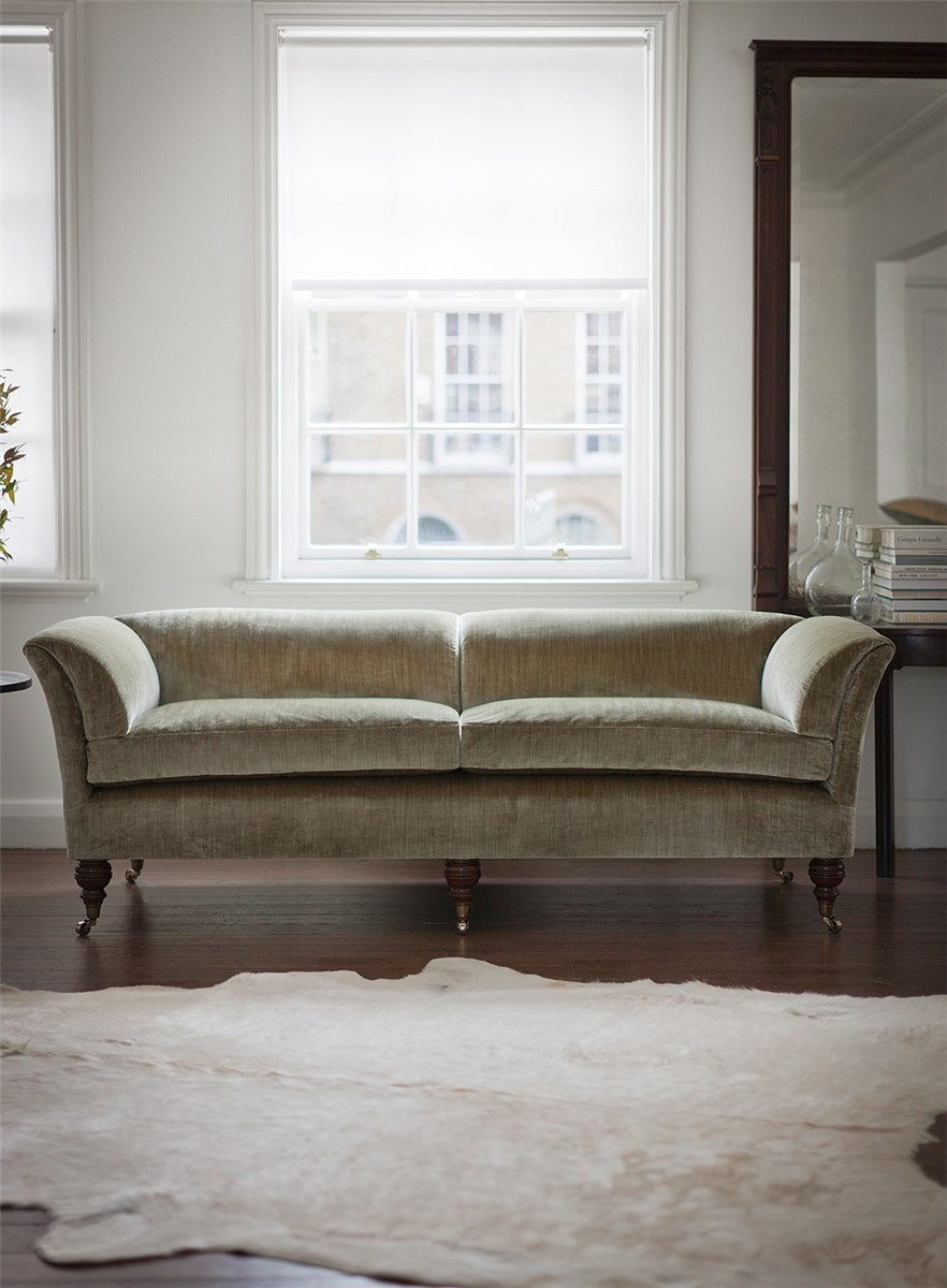 Pompadour low back sofa
