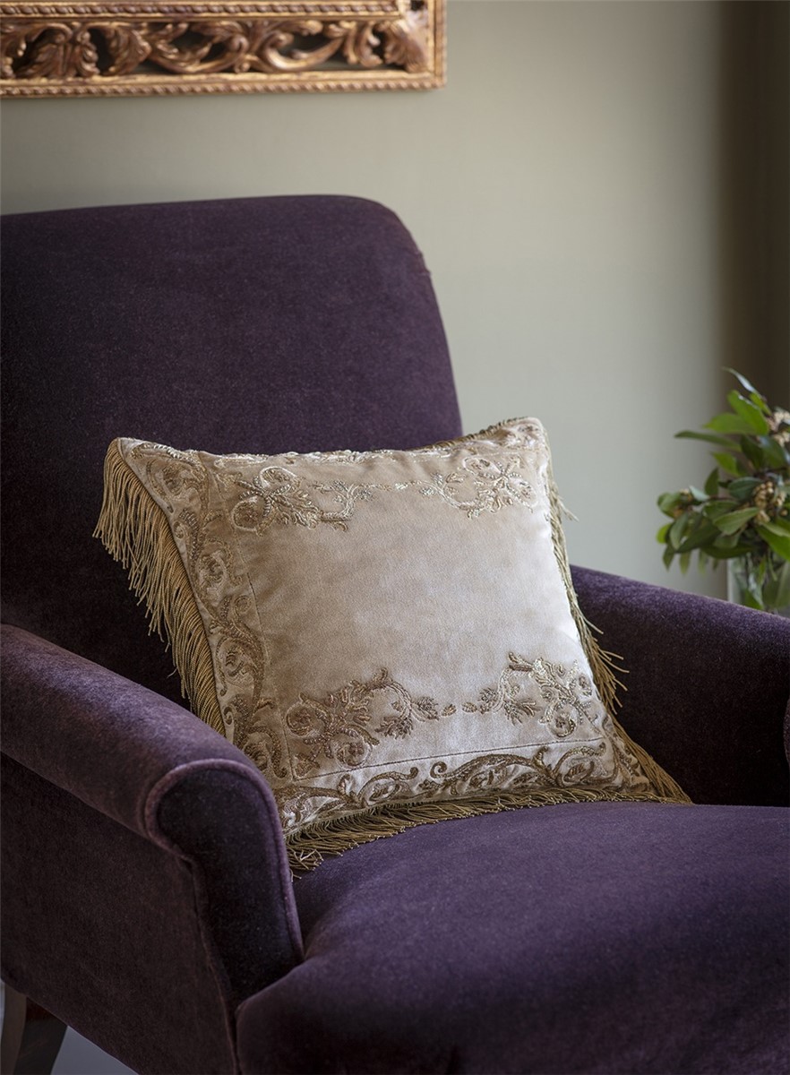 Viola cushion