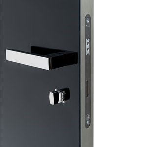 Aluschutzkante mit lackiertem Glasdeck