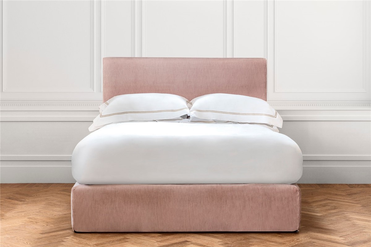 Beds Eveline by DOM Edizioni