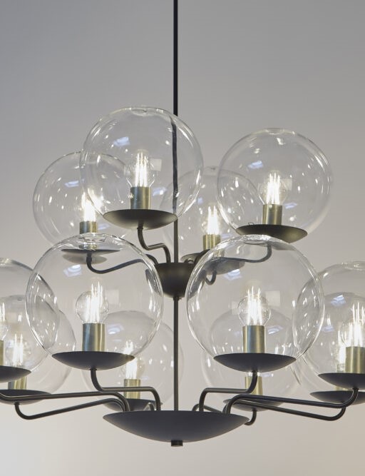 Slim design that empowers its feminine shapes.