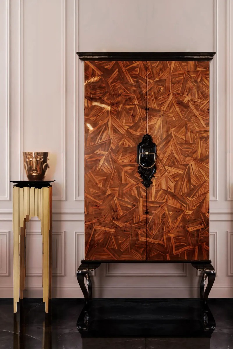 Empire Column Display