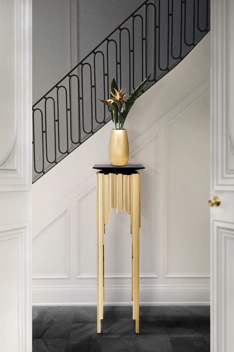 Empire Column Display