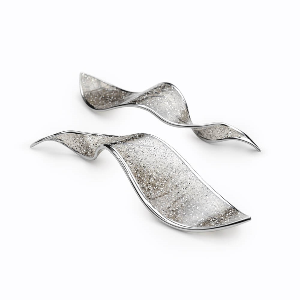 Tabac haze with silver mica and silver edge