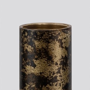 SHADOWED GILD *due to the unique process, variances in tone may occur