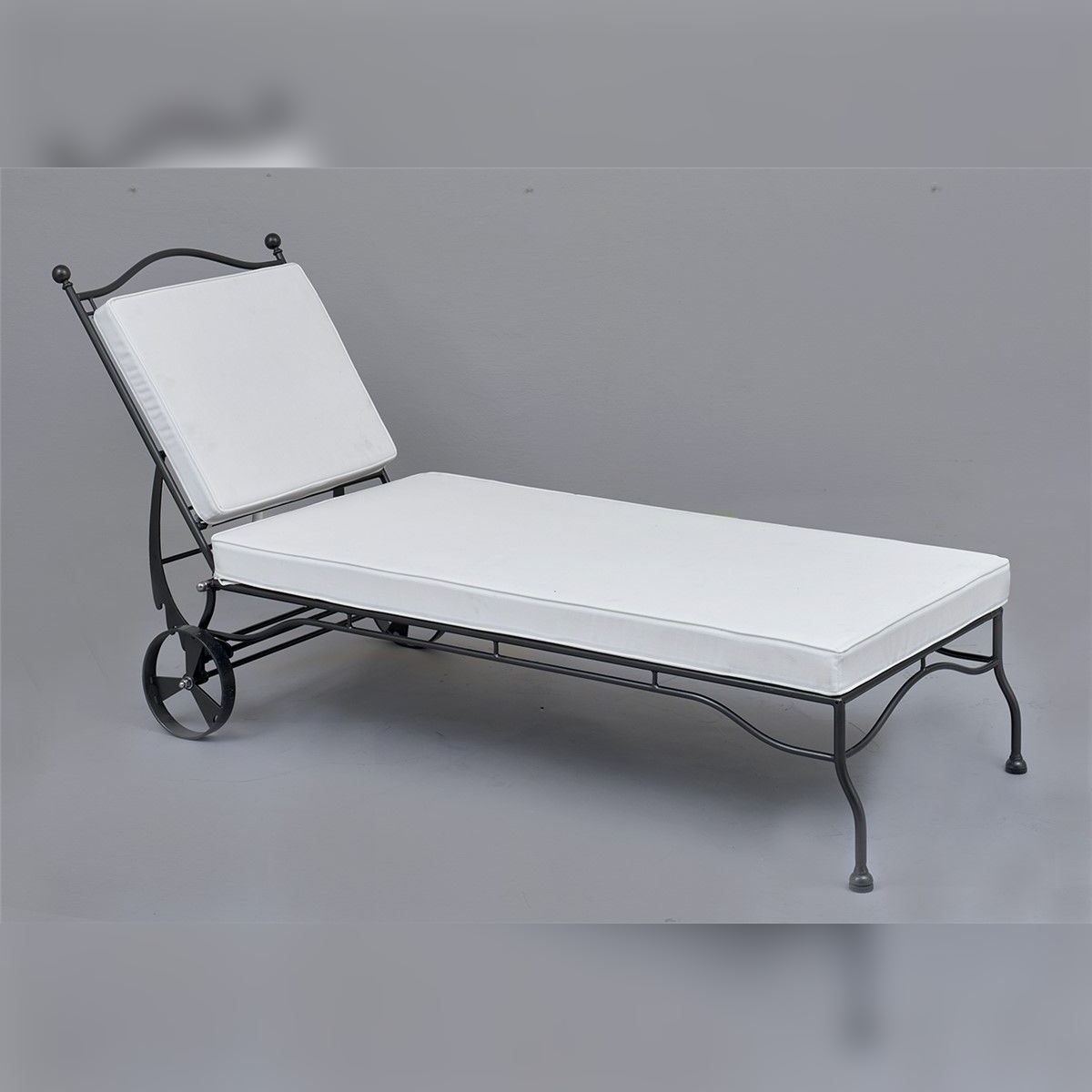 Officina Ciani Chaise Lounges Officina Ciani Chaise Lounges