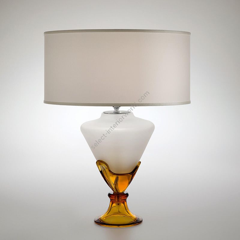 Table lamp / Shiny Nickel finish / Amber glass / Ponge-ivory fabric lampshade