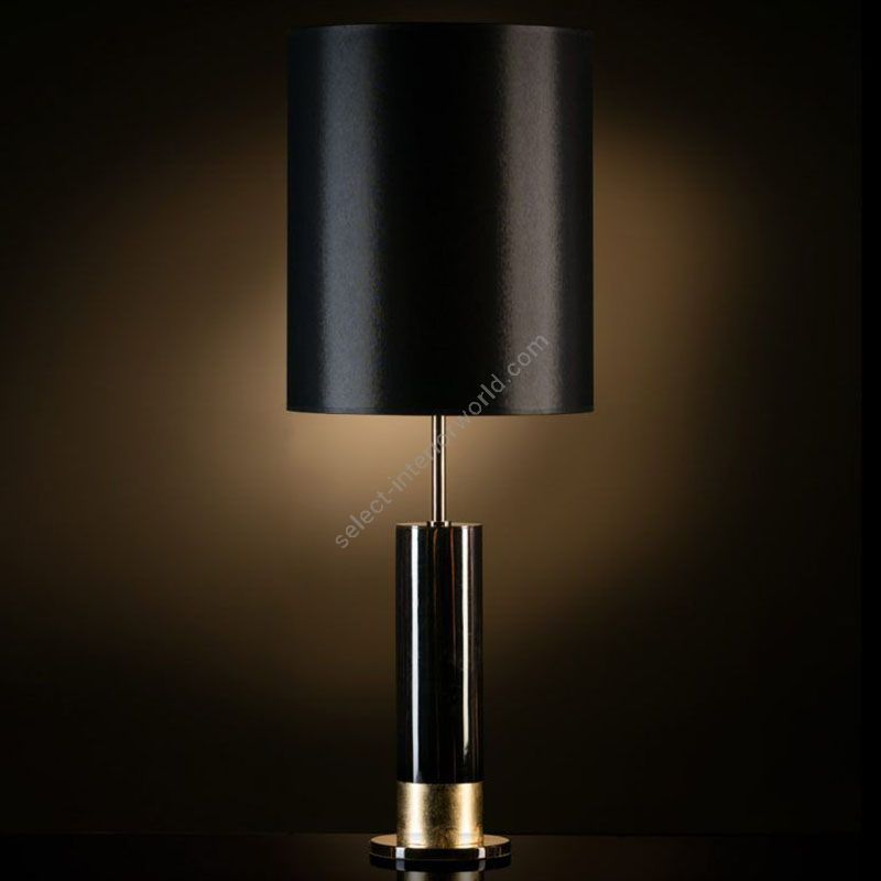 With Black patent lampshade