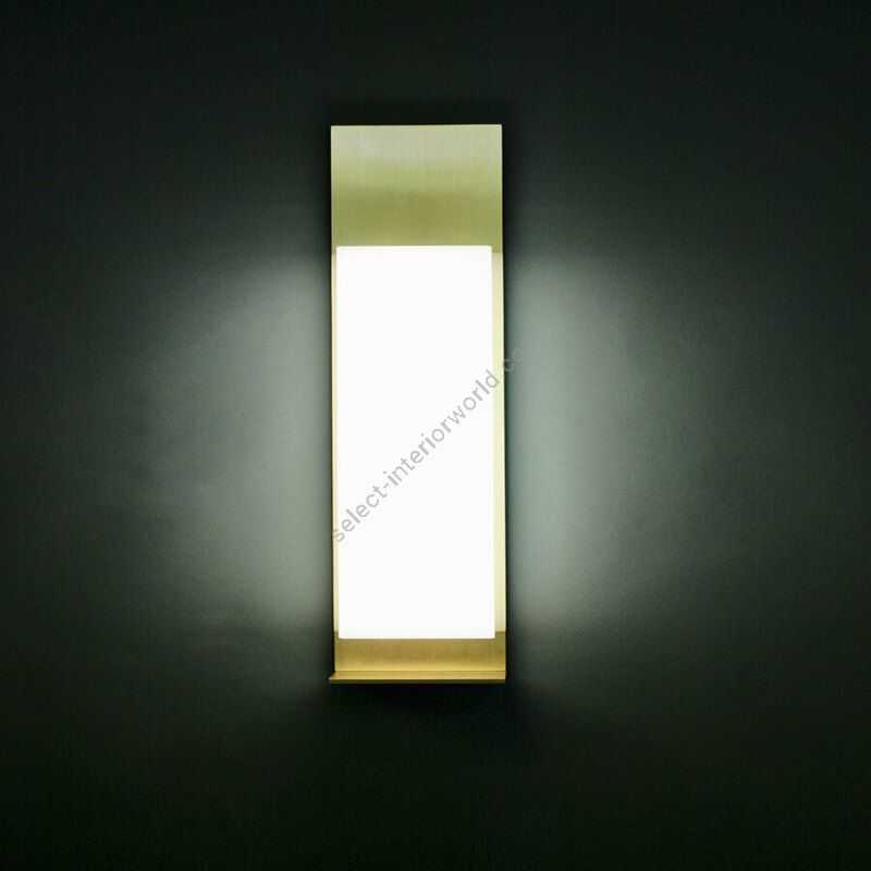 Satin Brass finish (cm.: H 73.7 x W 15.2 / inch.: H 29" x W 15.2")