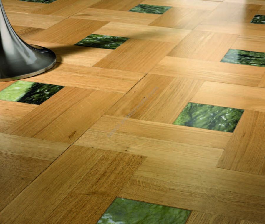 Wood Finish: Oak Natural; Marble Finish: Green