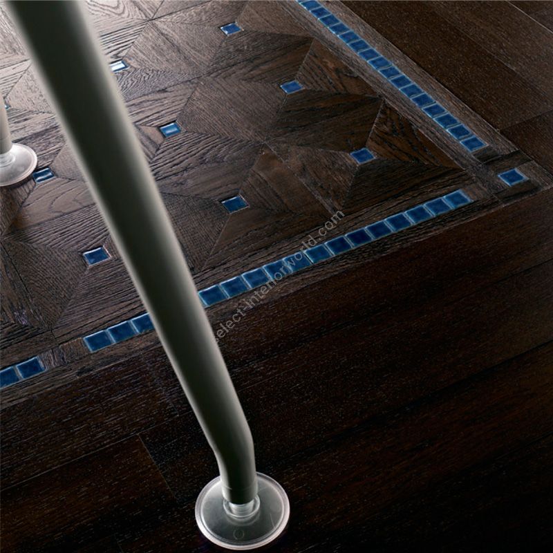 Wood Finish: Oak Black; Mosaic Finish: Blu