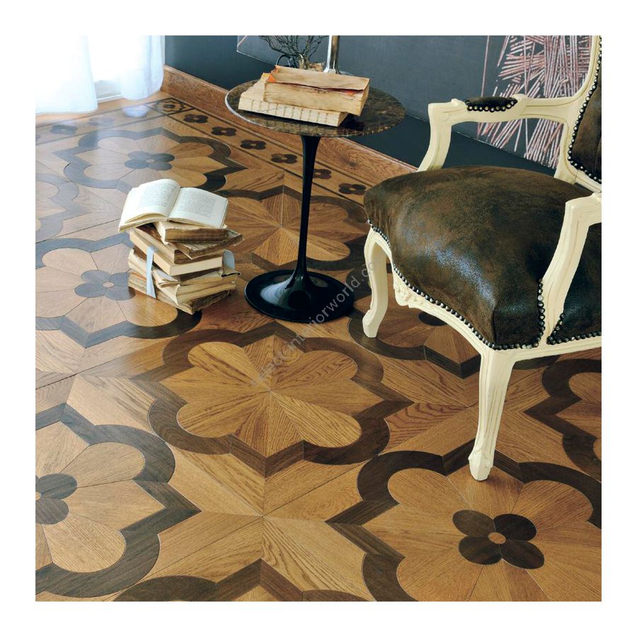 Finish: light oak,medium walnut