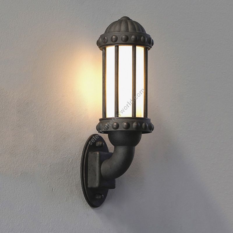 Outdoor wall lamp / Old copper finish / Opal glass