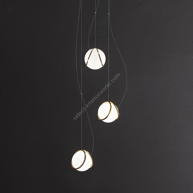 Polished brass finish / Satin white glass