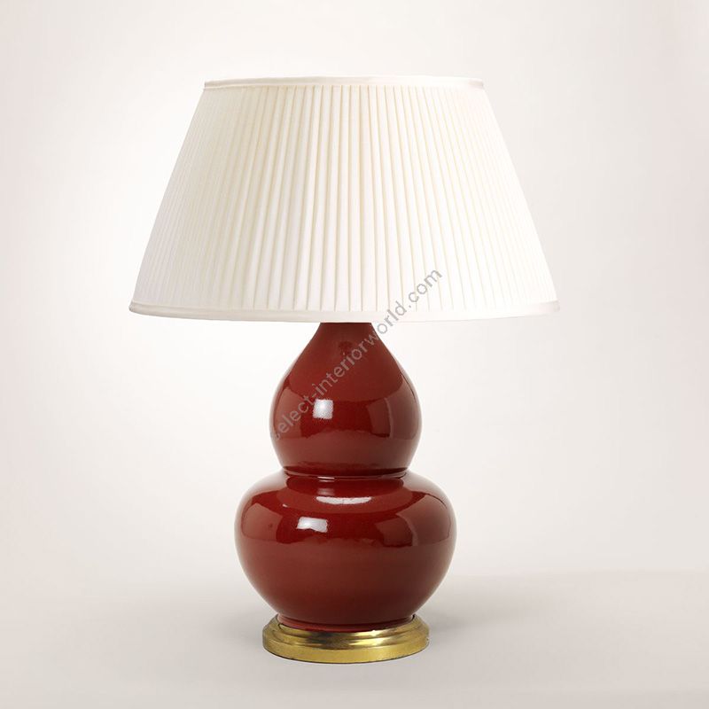 Table lamp / Giltwood base / Type of Lampshade: Knife pleat, colour: Cream, material: Silk