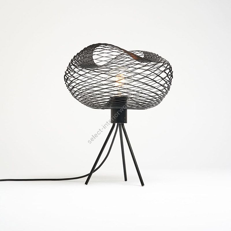 Table lamp / Iron material / Jet black finish / Black rayon cable