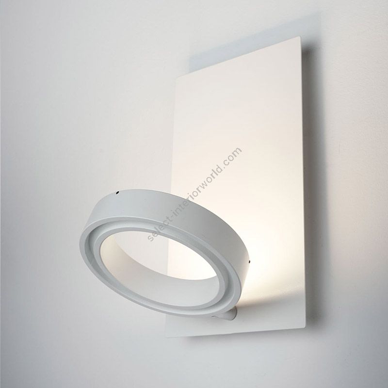 Wall lamp / Rectangular backplate / Pure white finish