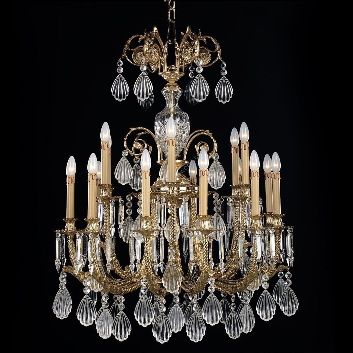 Badari / Chandeliers / Museum B4-672/18