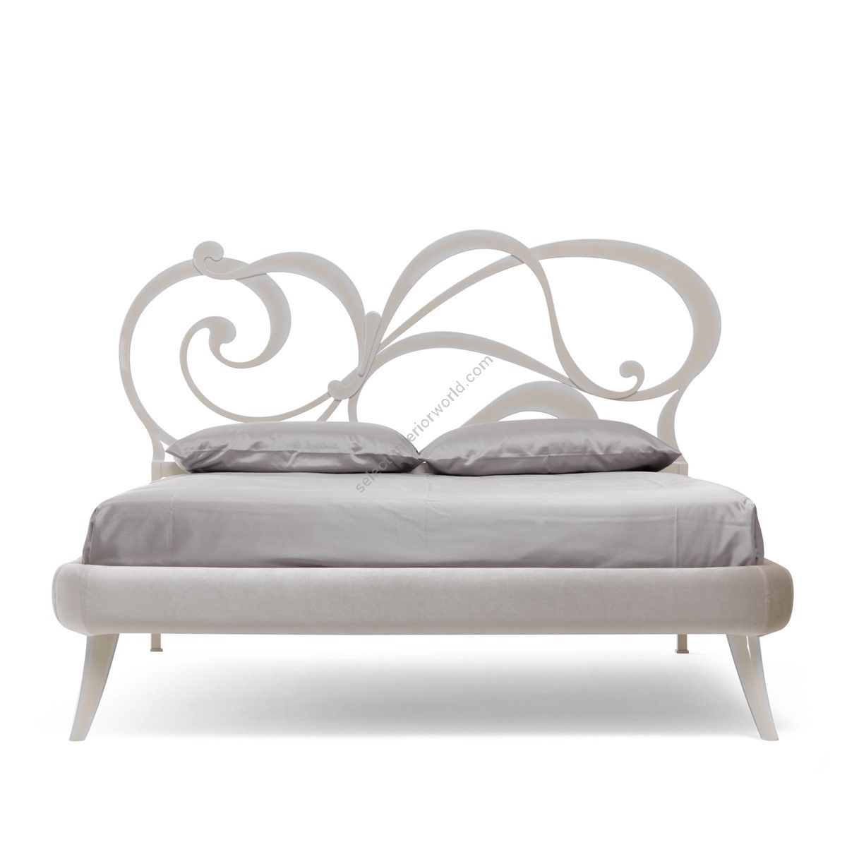 Corte Zari / Panel Beds / Fred