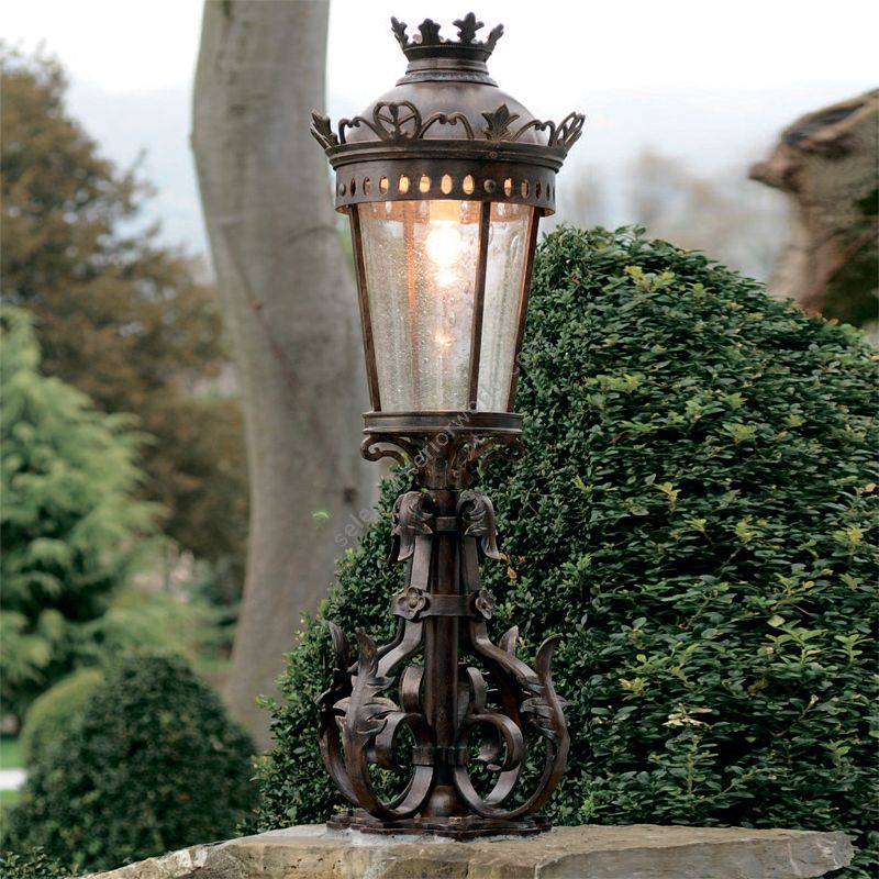 Robers / Outdoor Pedestal Lamp / AL 6625