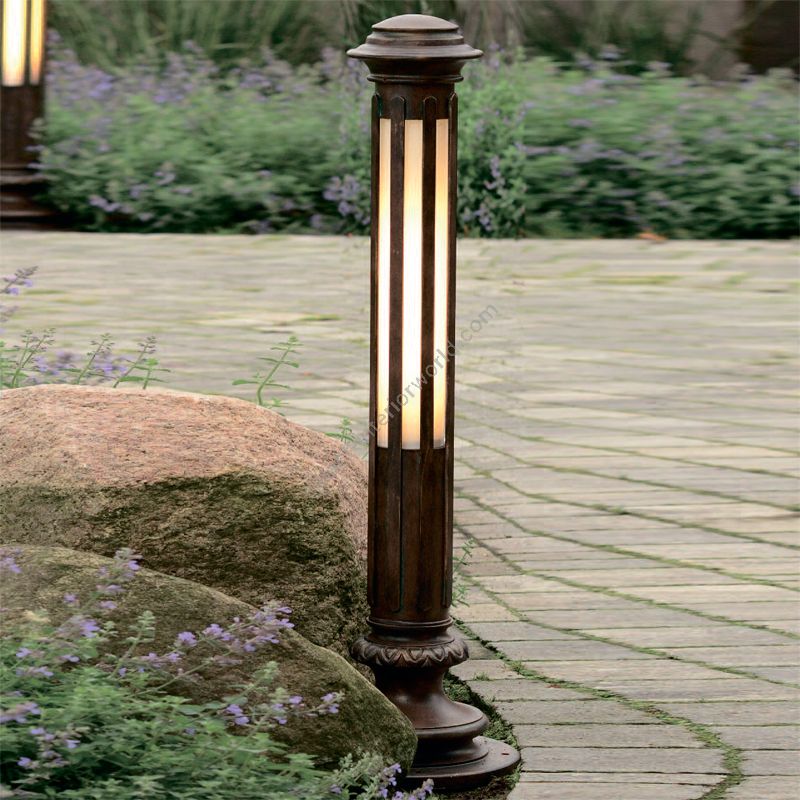 Robers / Outdoor Post Lamp / AL 6600
