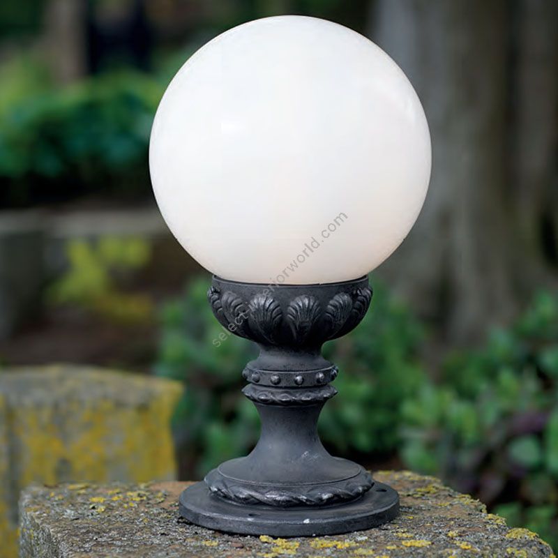 Robers / Outdoor Pedestal Lamp / AL 6553