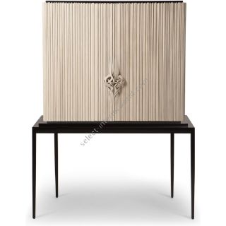 Christopher Guy / Bar Cabinets / Chez Harrods 88-0010