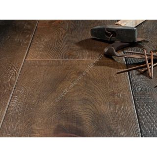 Bassano Parquet / Brushed oak parquet / Sawn and planed Aronia