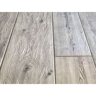 Bassano Parquet / Hand scraped oak parquet / Opera Prima Oak Transparency