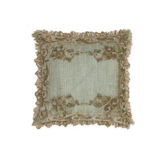 Beaumont & Fletcher / Pillows / Viola Cushion