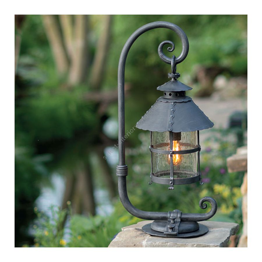 Iron nature finish (cm.: H 86 / inch: H 34")