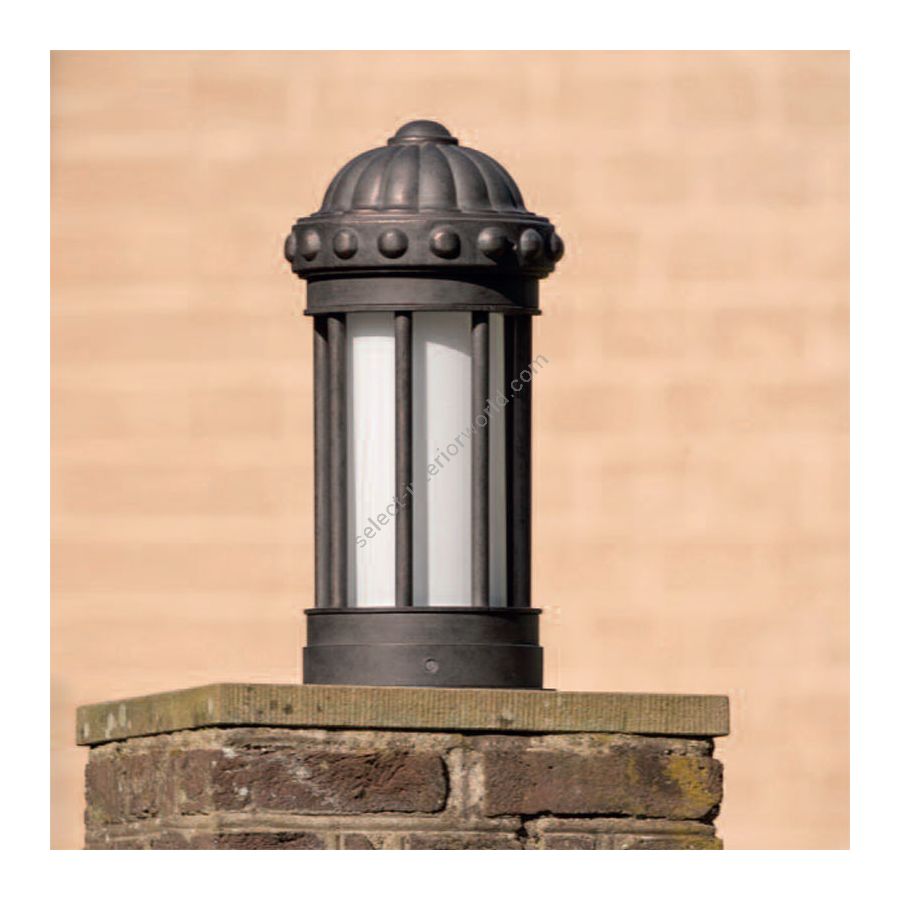 Old copper finish (cm.: H 54 x W 27 / inch: H 21.3" x W 10.6")