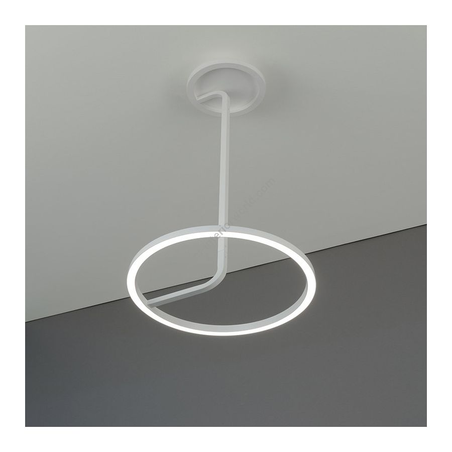 White finish (cm.: min 76.2 - max 137.2 x 40.6 x 40.6 / inch.: min 30" - max 54" x 16" x 16")