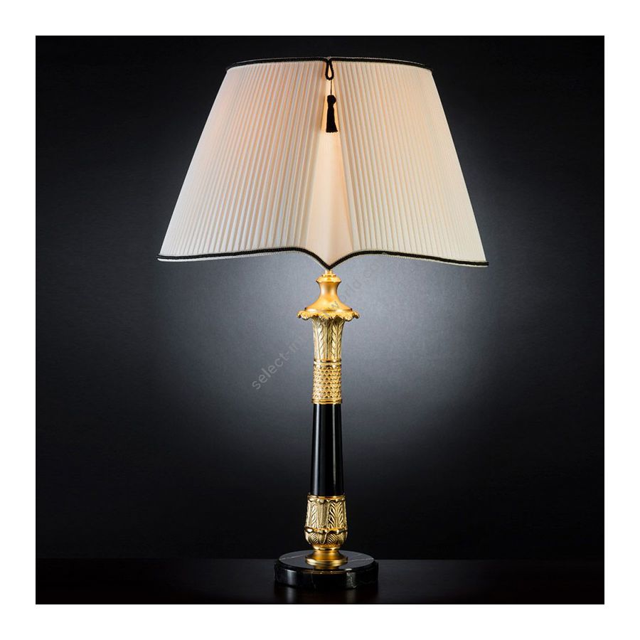 With Beige Curb lamp shade