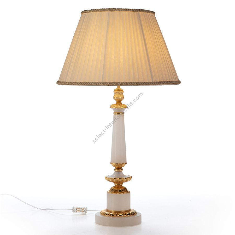 Finish: Antique Gold Plated Type of Lampshade: With Beige Pleated lampshade
