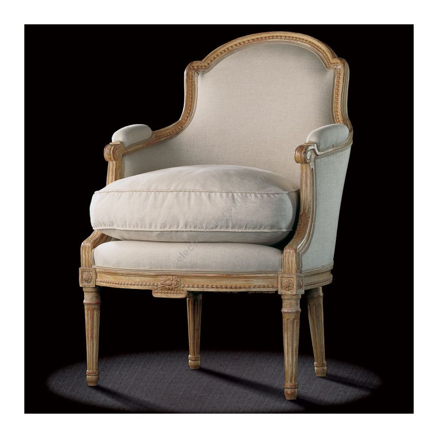 Antique Yellow finish with White off calico