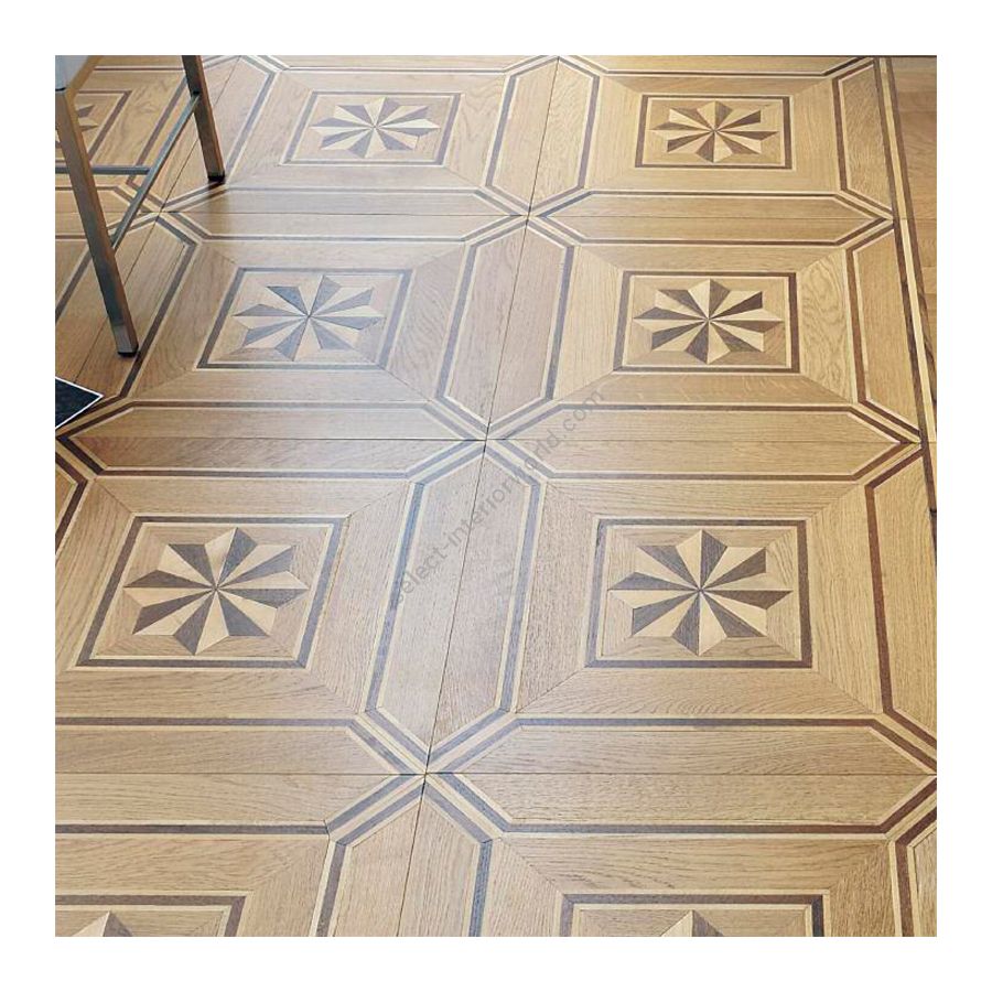 Finish: natural oak, medium afr. zambia, maple