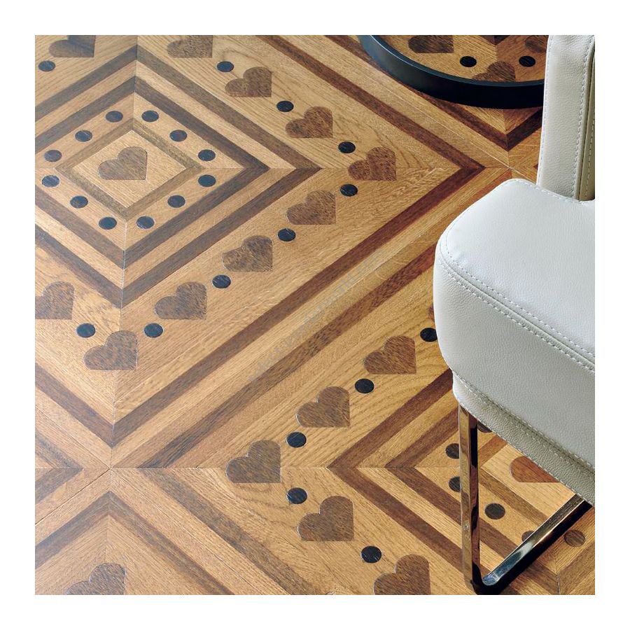 Finish: light oak, medium afr. zambia, wengè