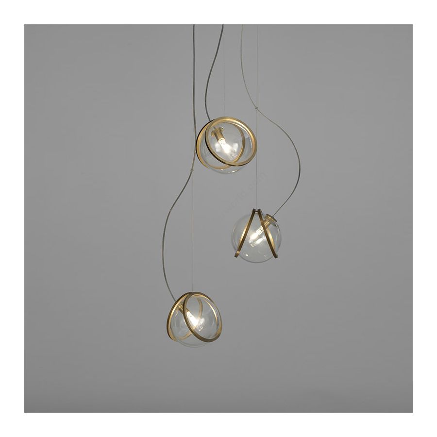 Raw brass finish / Clear glass