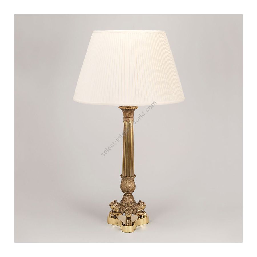 Table lamp / Brass finish / Knife pleat type of lampshade / Cream colour, material silk