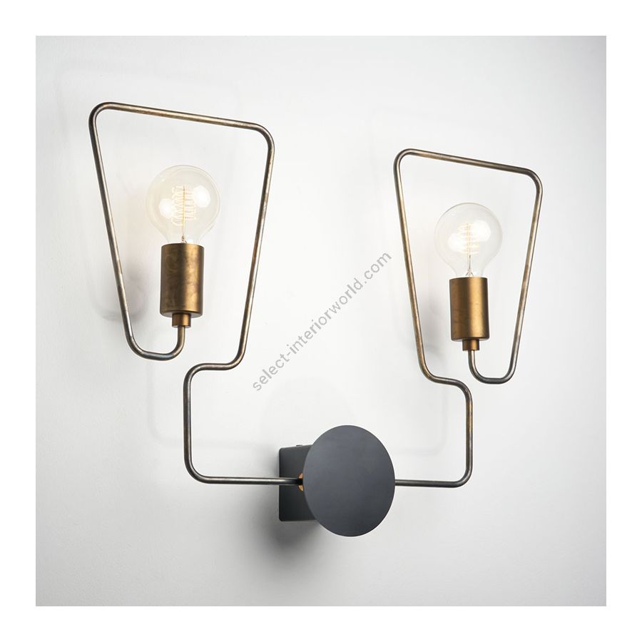 Wall lamp / Brass finish / 2 lights (cm.: H 45 x W 58 / inch.: H 17.72" x W 22.83")