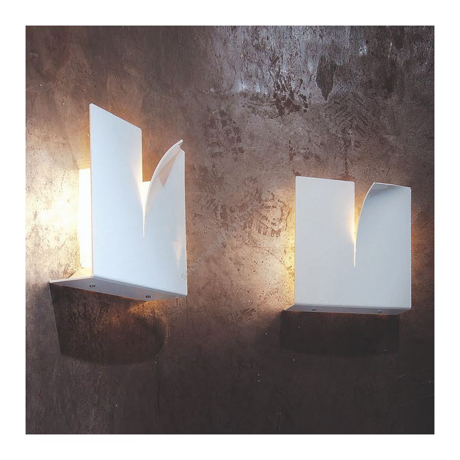 Wall lamp / Pure White finish