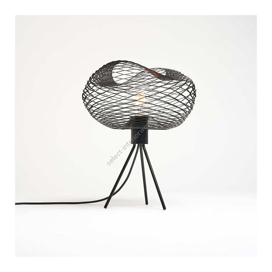 Table lamp / Iron material / Jet black finish / Black rayon cable