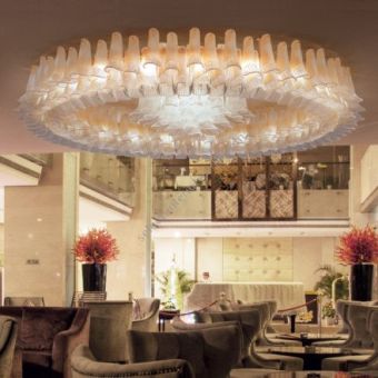 Patrizia Volpato / Chandeliers / Petali Handcrafted Murano Glass 24 Karat Gold