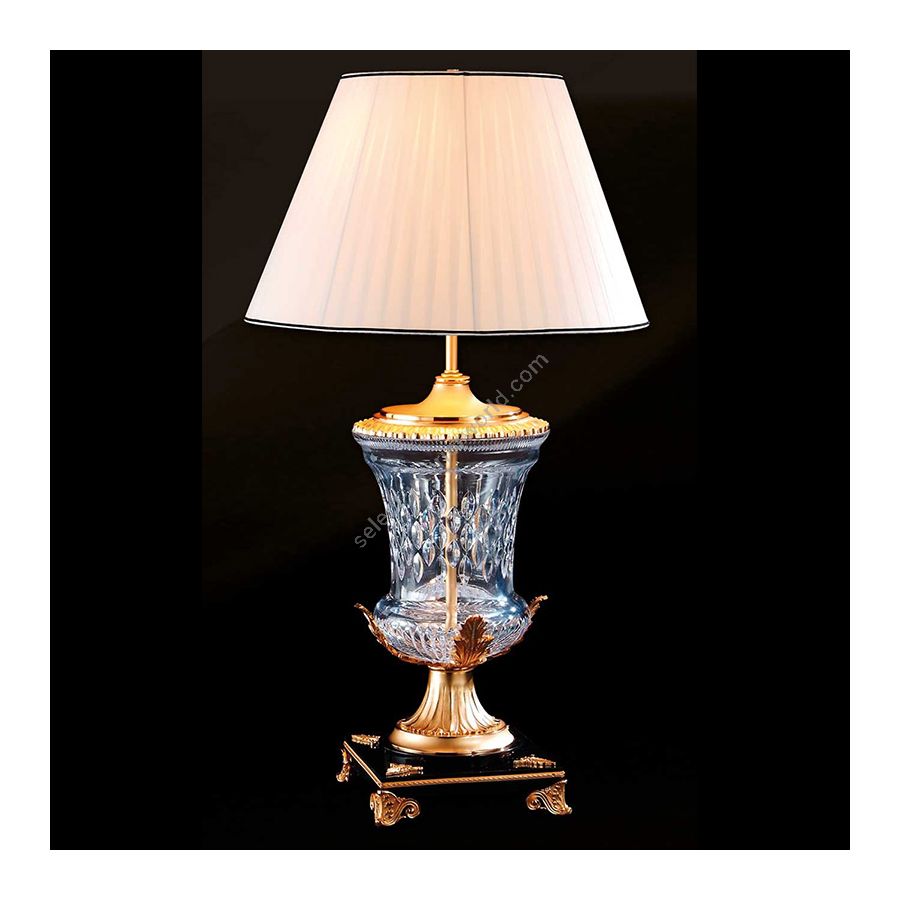 Antique Gold Plated Finish / With white pleated lamp shade