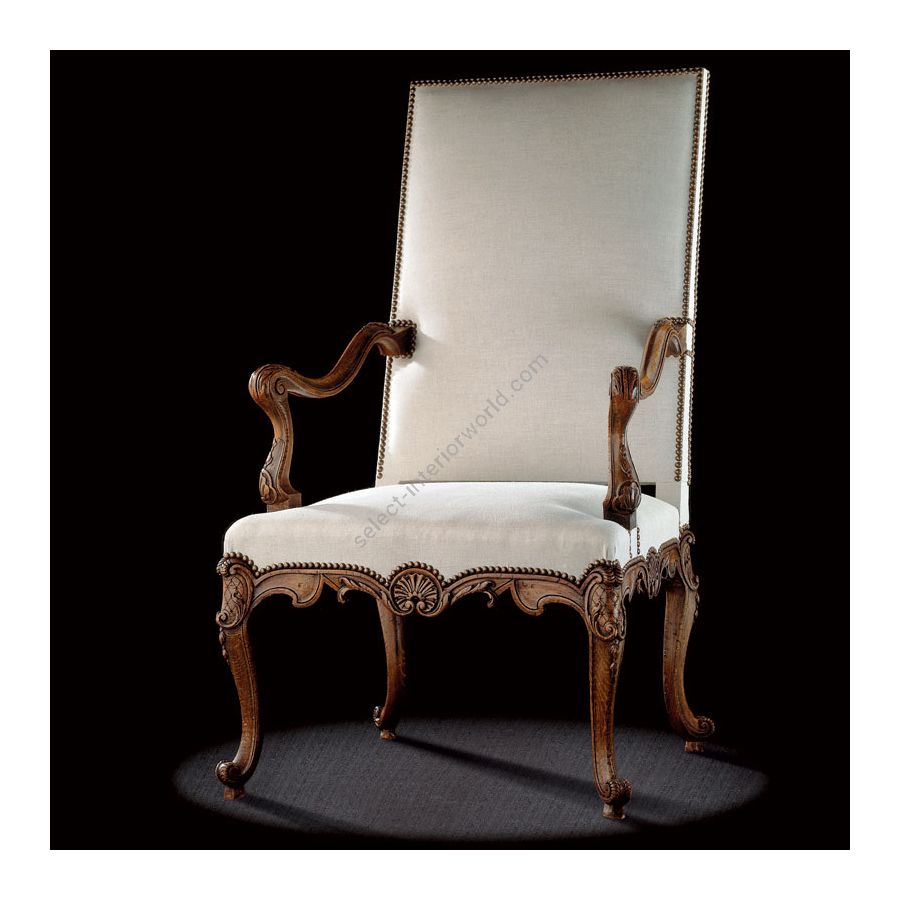 Antique Wax – Dark Walnut finish with White off calico