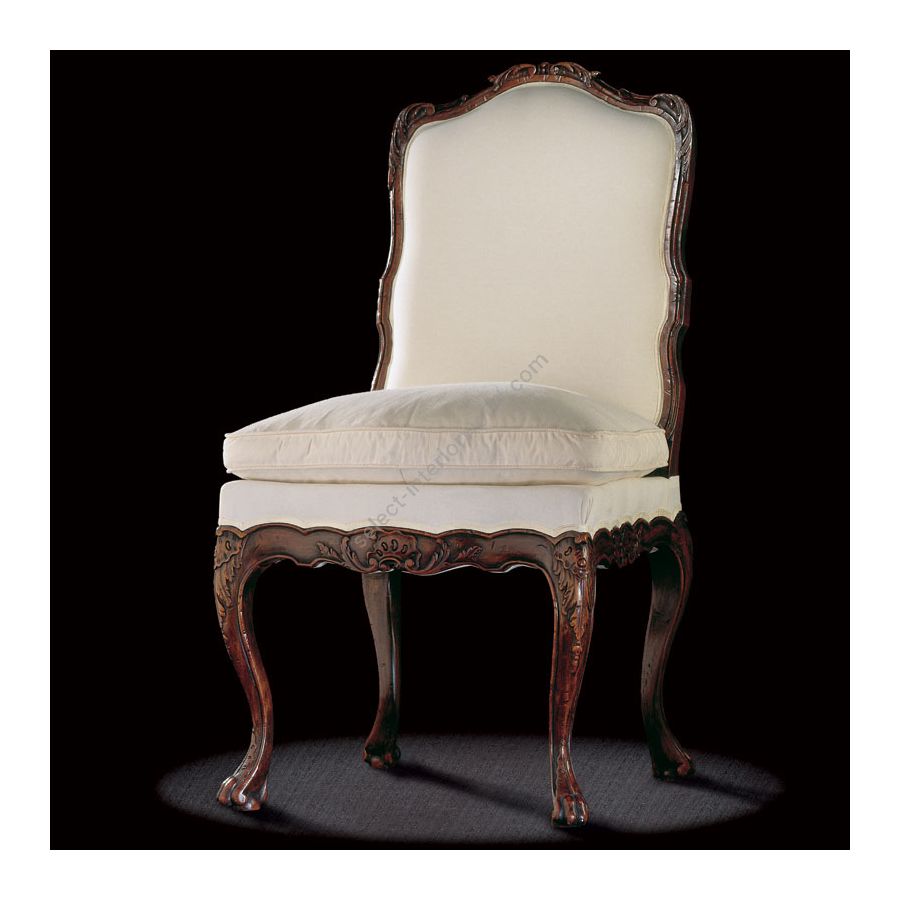 Antique Wax – Dark Walnut finish with White off calico