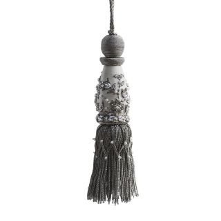 Beaumont & Fletcher / Rings and brushes / Ariel Key Tassel