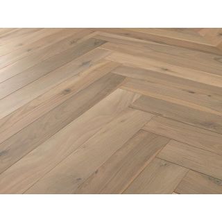 Bassano Parquet / Valnötparkett / The geometries - Herringbones Italian Herringbone 90° European Walnut